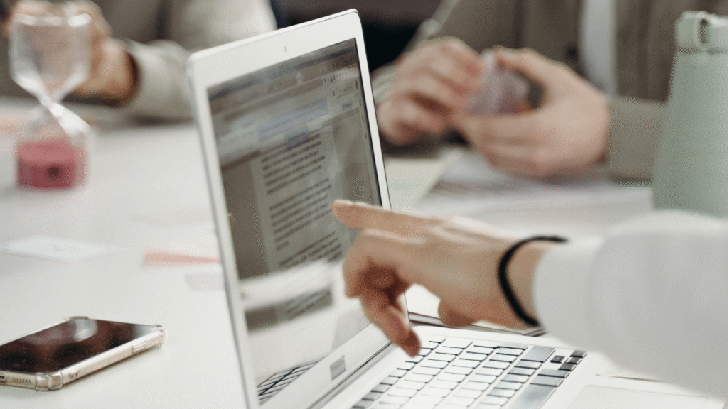 التحول الرقمي الشامل: خارطة الطريق من الرؤية إلى التنفيذ